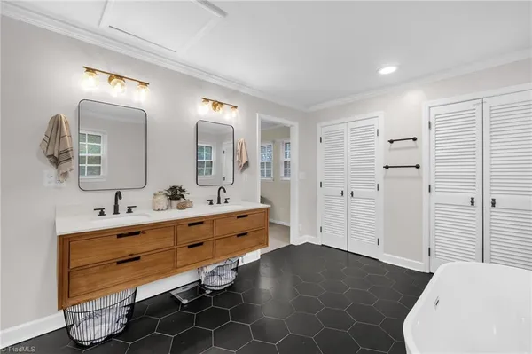 $354,900 | 2108 Meadowbrook Terrace, Reidsville, NC 27320