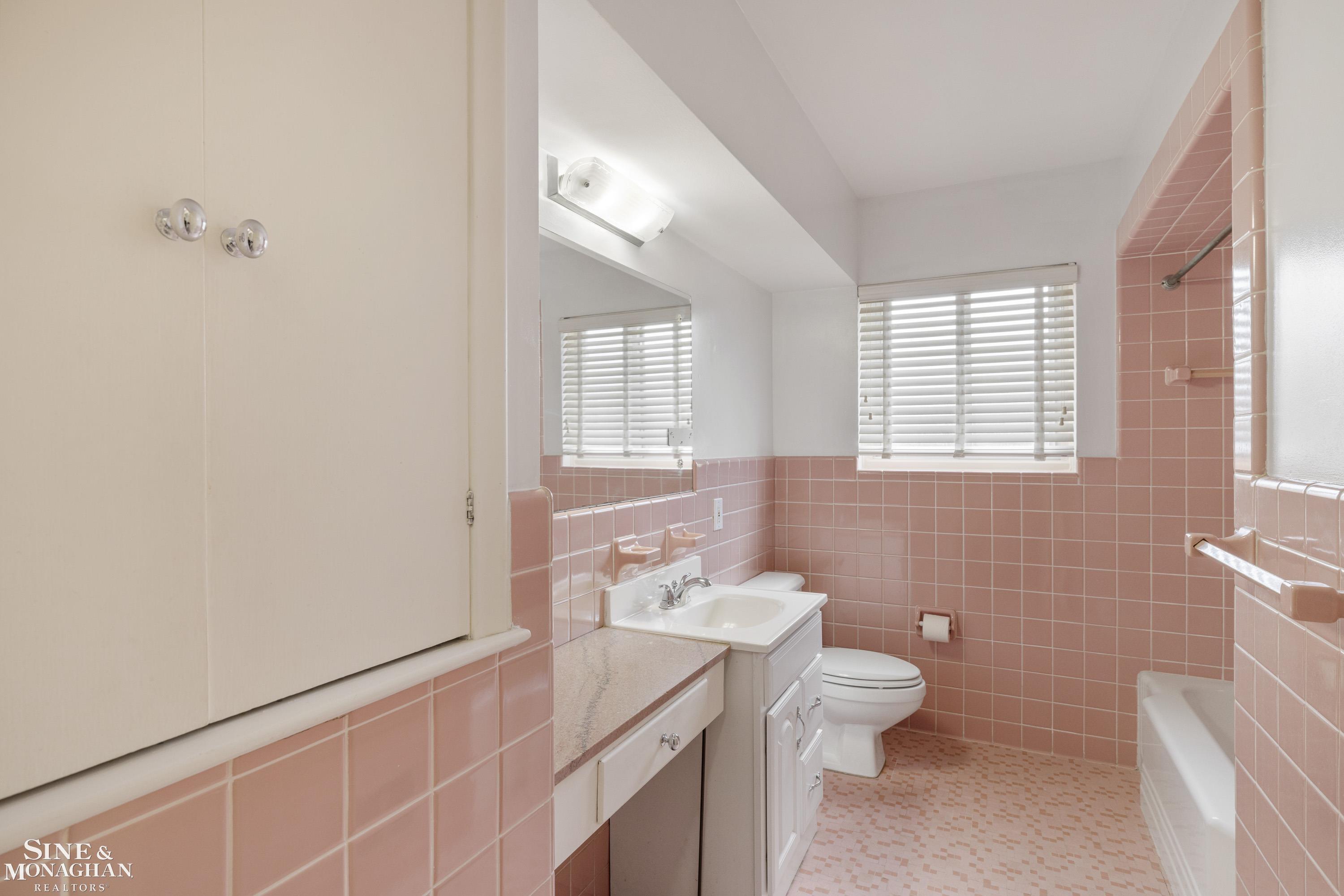 716 Trombley Road Grosse Pointe, MI 48230 - Photo 21 of 97