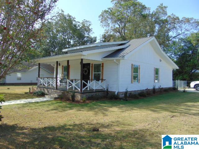 607 9th Street North Clanton, AL 35045 - Photo 1 of 15