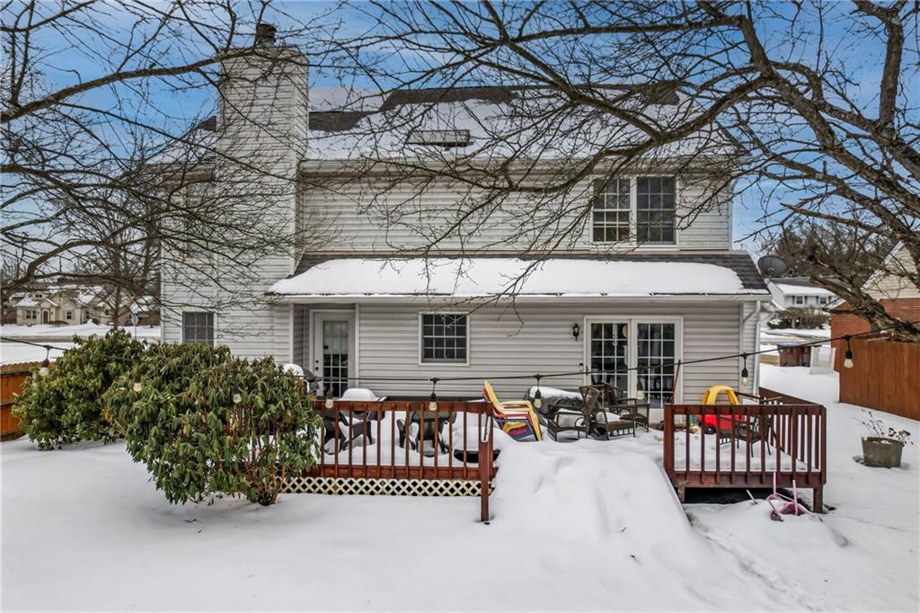 1359 Highland Road Sharon, PA 16146 - Photo 25 of 32 front view of a house with a porch