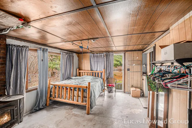 $89,900 | 8570-8578 Highway 10, Branch, MI 49402