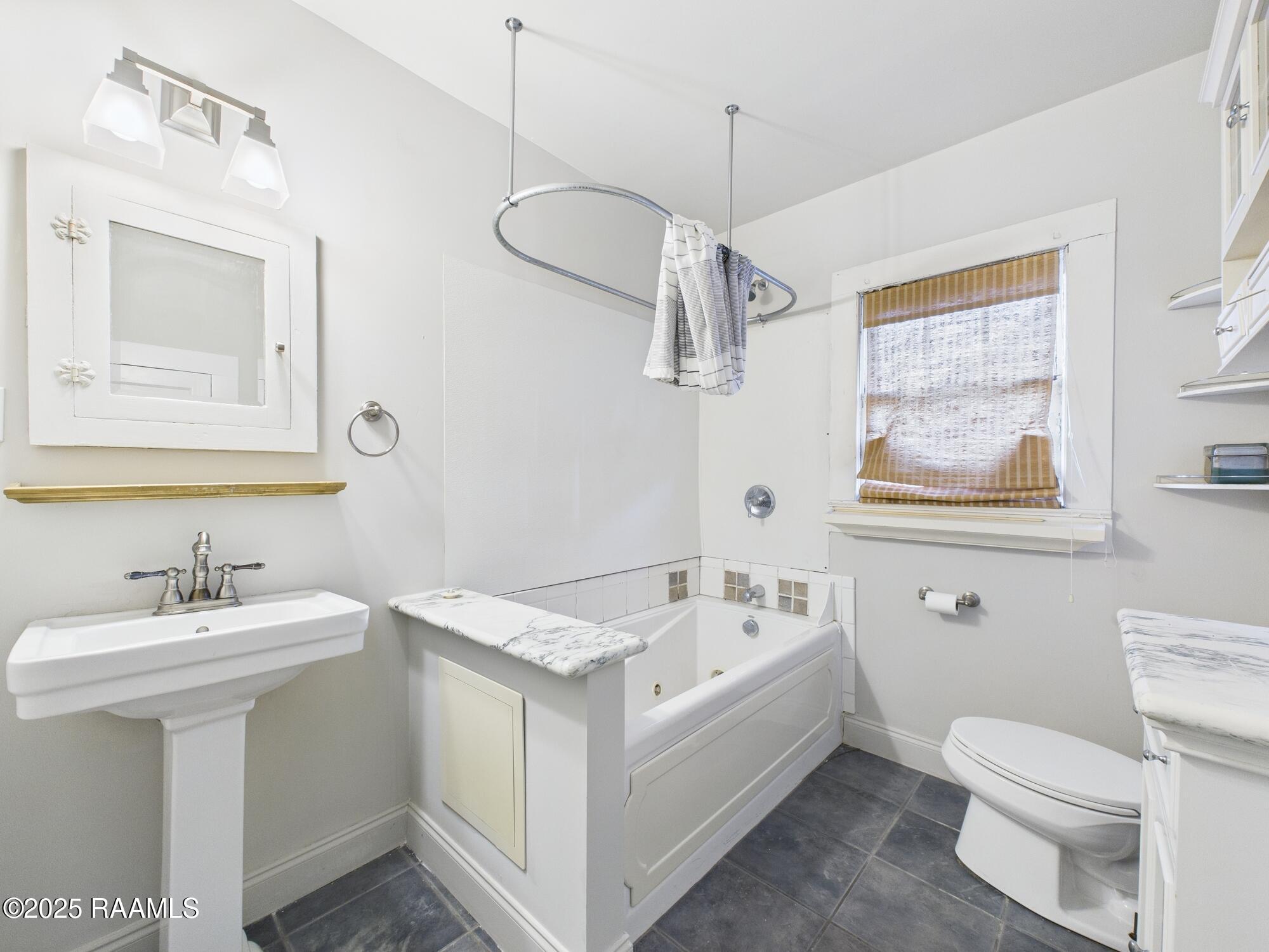 408 Harding Street Lafayette, LA 70501 - Photo 16 of 17 CAM04246G0-PR0204-STILL008