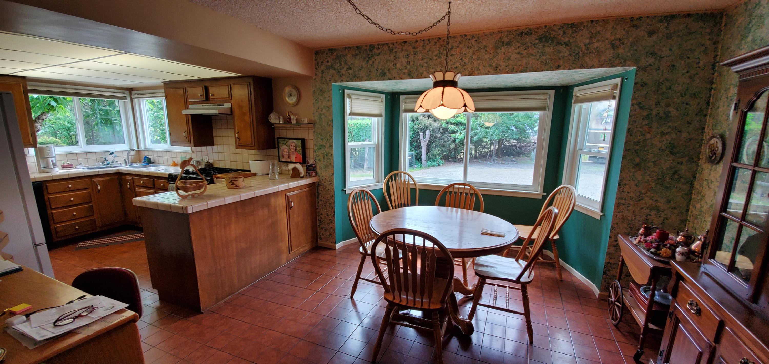362 Walker Road Grants Pass, OR 97527 - Photo 13 of 40 13