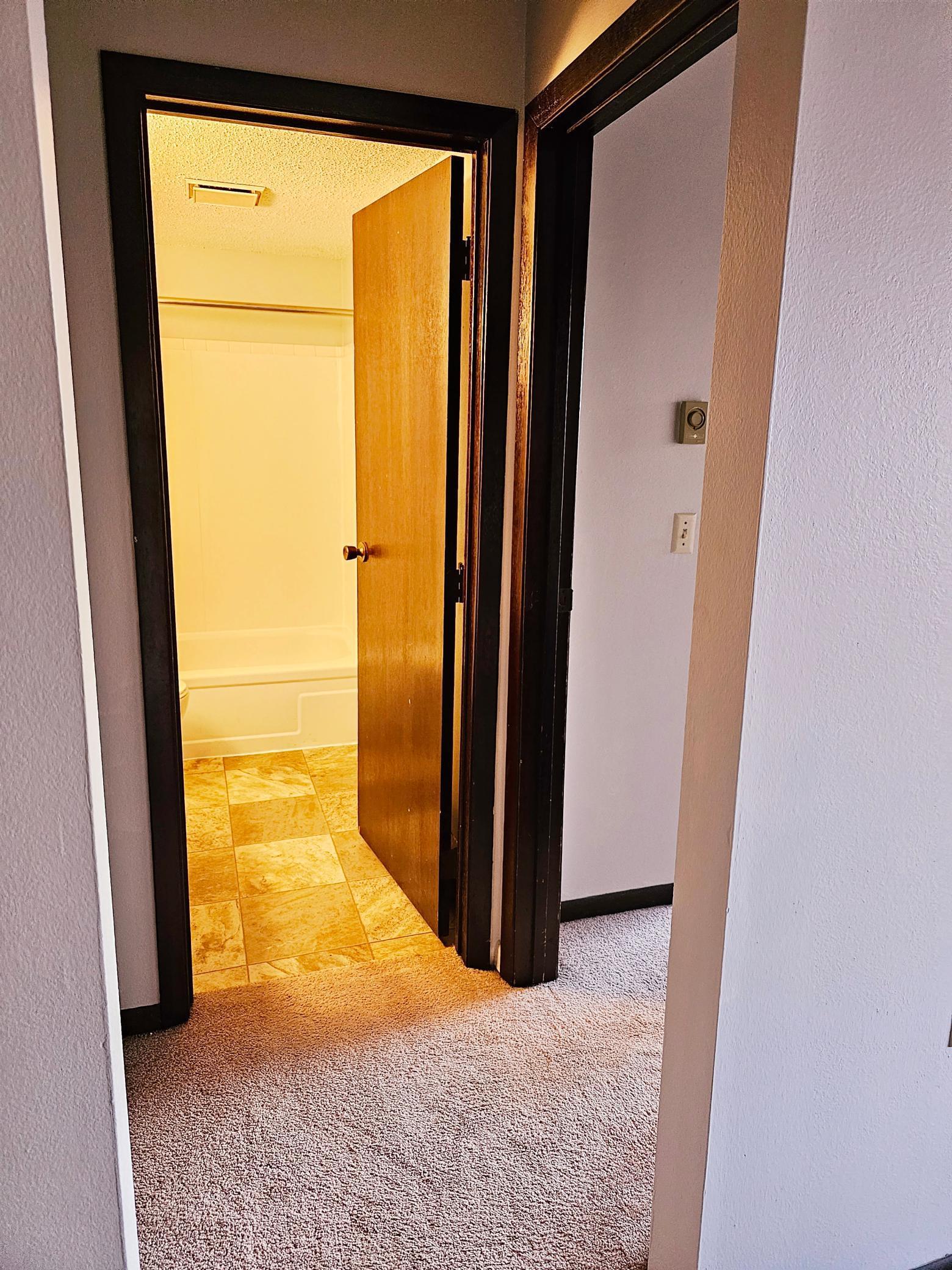 812 Hills Avenue, Unit N211 Jackson, MN 56143 - Photo 8 of 10