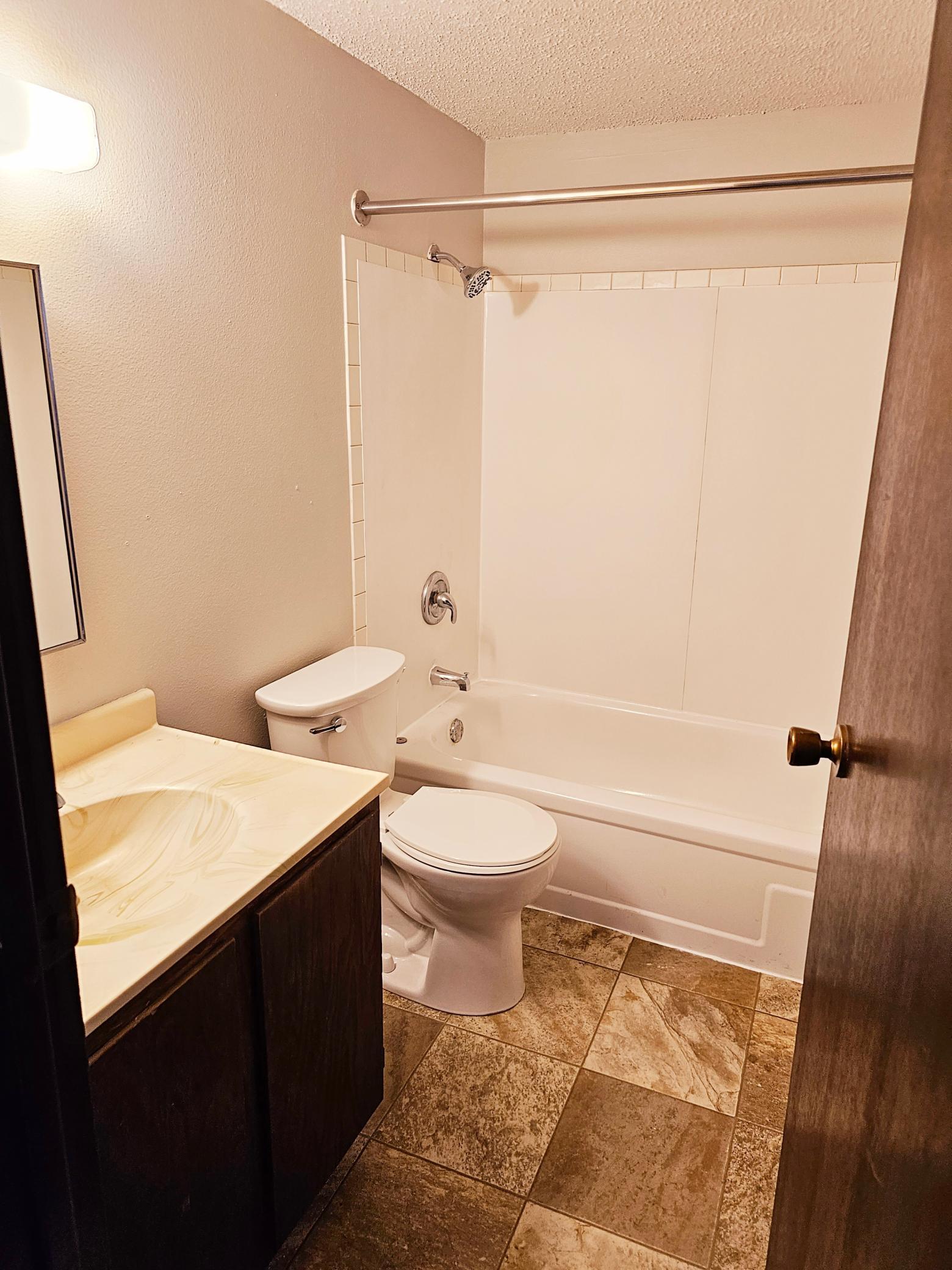 812 Hills Avenue, Unit N211 Jackson, MN 56143 - Photo 9 of 10