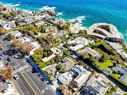 $2,498,000 | 31561 Table Rock Drive, Unit 418, Laguna Beach, CA 92651