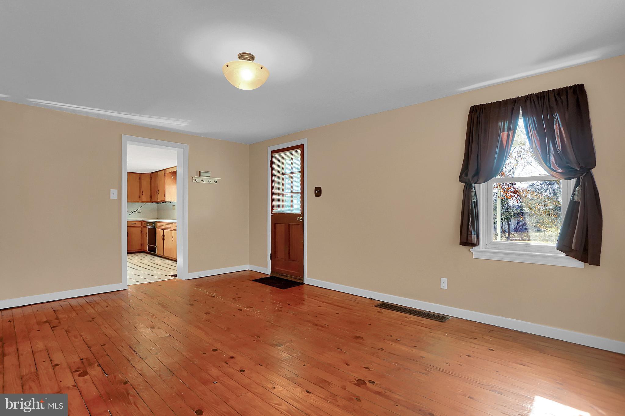 267 Longs Gap Road Carlisle, PA 17013 - Photo 4 of 19 Gallery Image 4