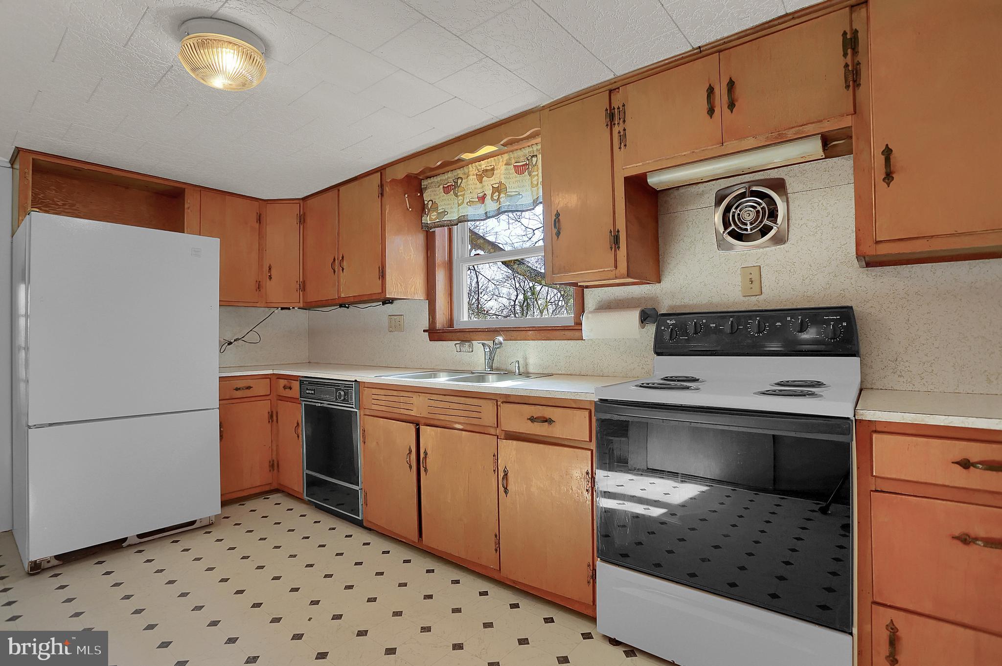 267 Longs Gap Road Carlisle, PA 17013 - Photo 5 of 19 Gallery Image 5
