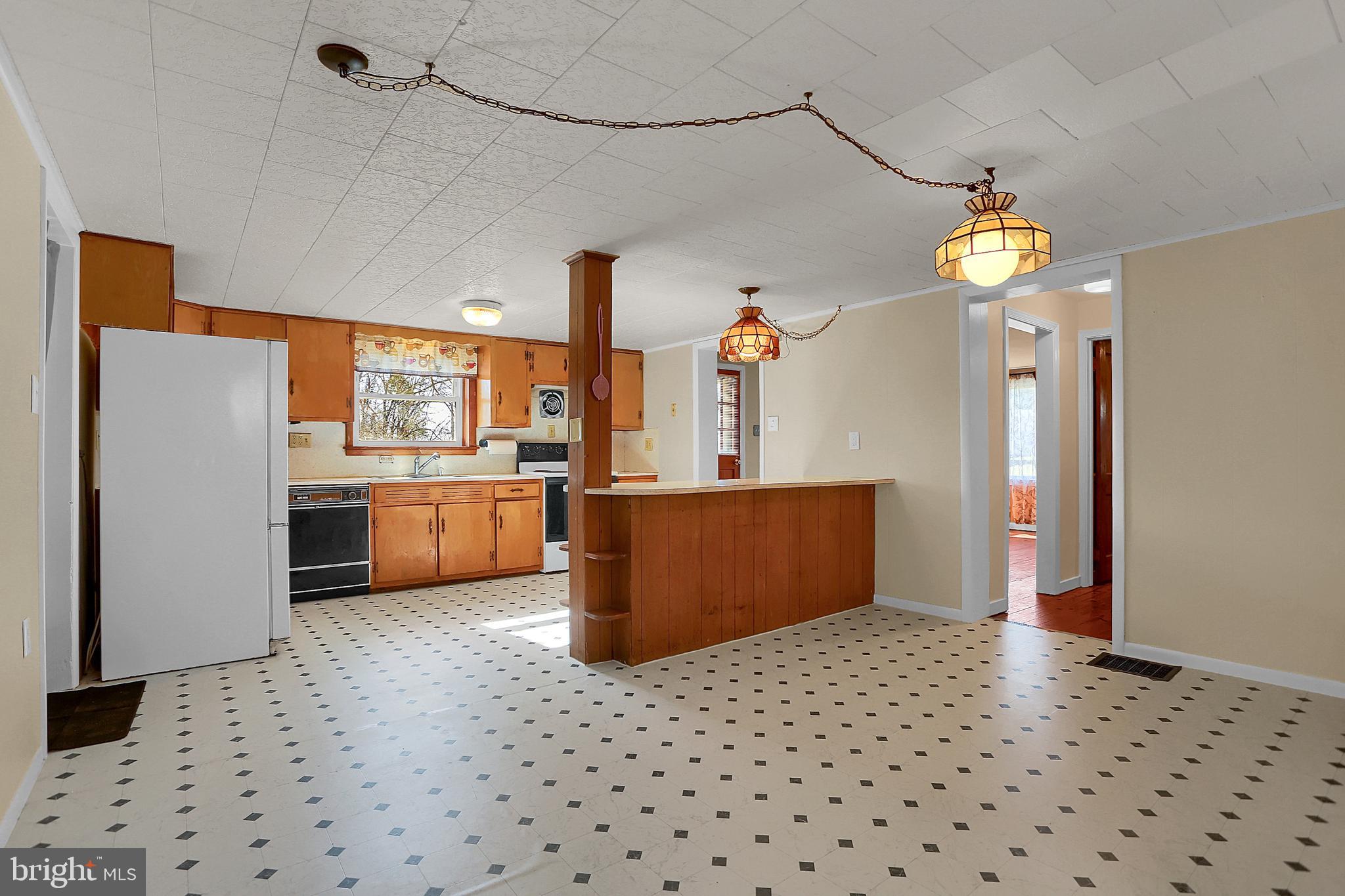 267 Longs Gap Road Carlisle, PA 17013 - Photo 7 of 19 Gallery Image 7
