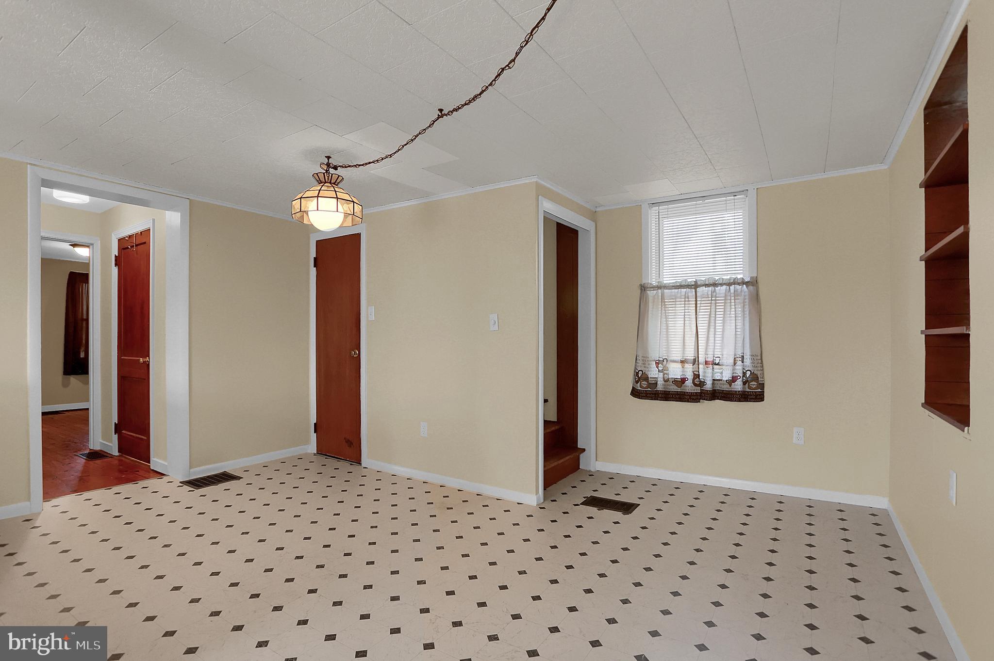 267 Longs Gap Road Carlisle, PA 17013 - Photo 8 of 19 Gallery Image 8