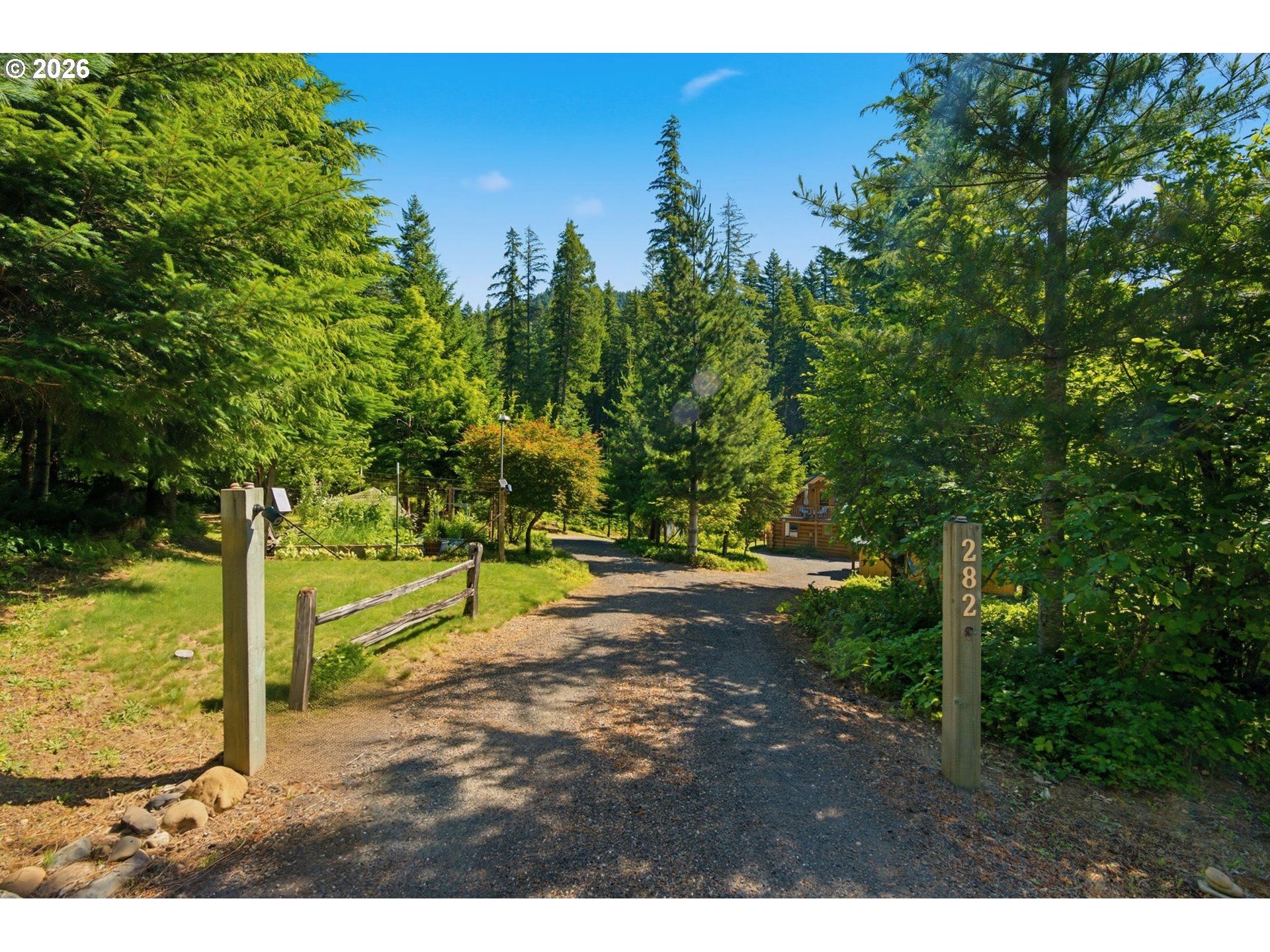 282 Edgewater Drive Carson, WA 98610 - Photo 4 of 48