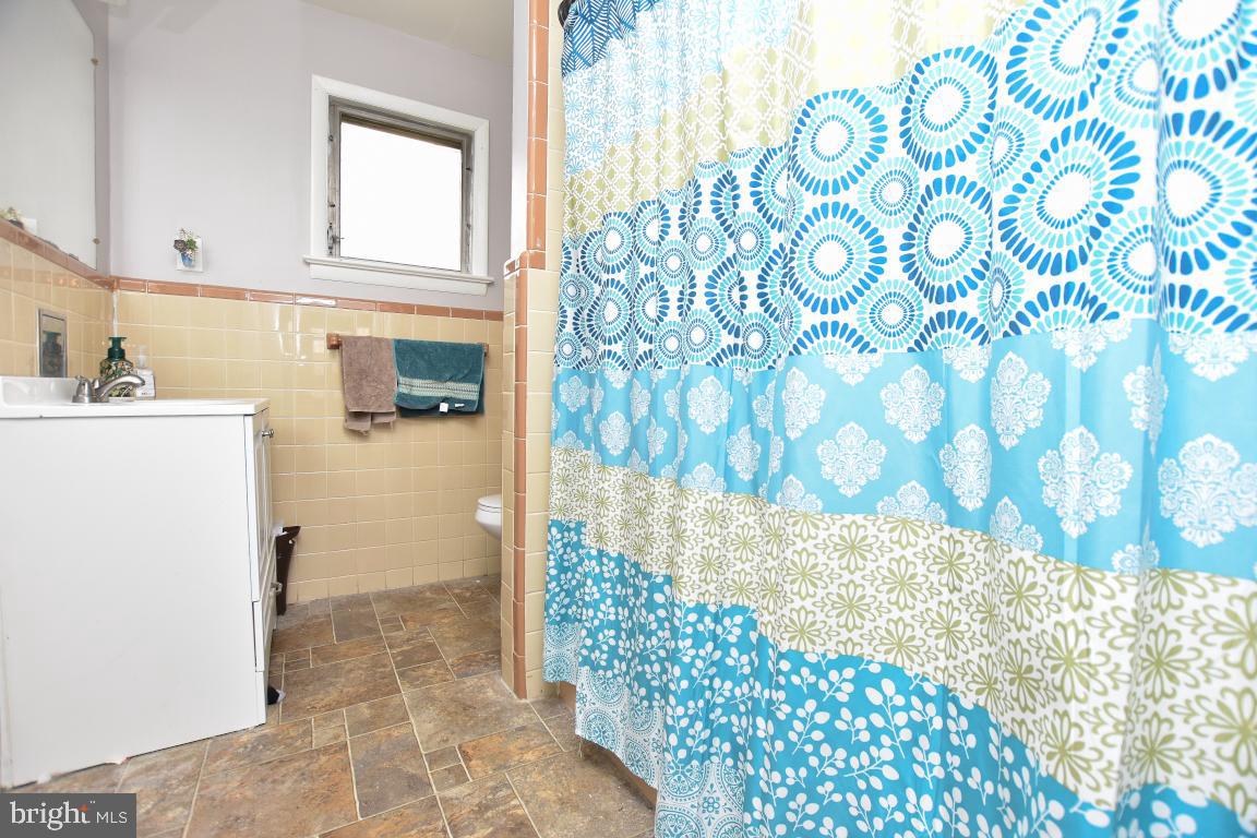 224 East Washington Street Riverside, NJ 08075 - Photo 15 of 30 Downstairs full bath