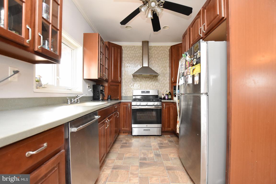 224 East Washington Street Riverside, NJ 08075 - Photo 10 of 30 Kitchen
