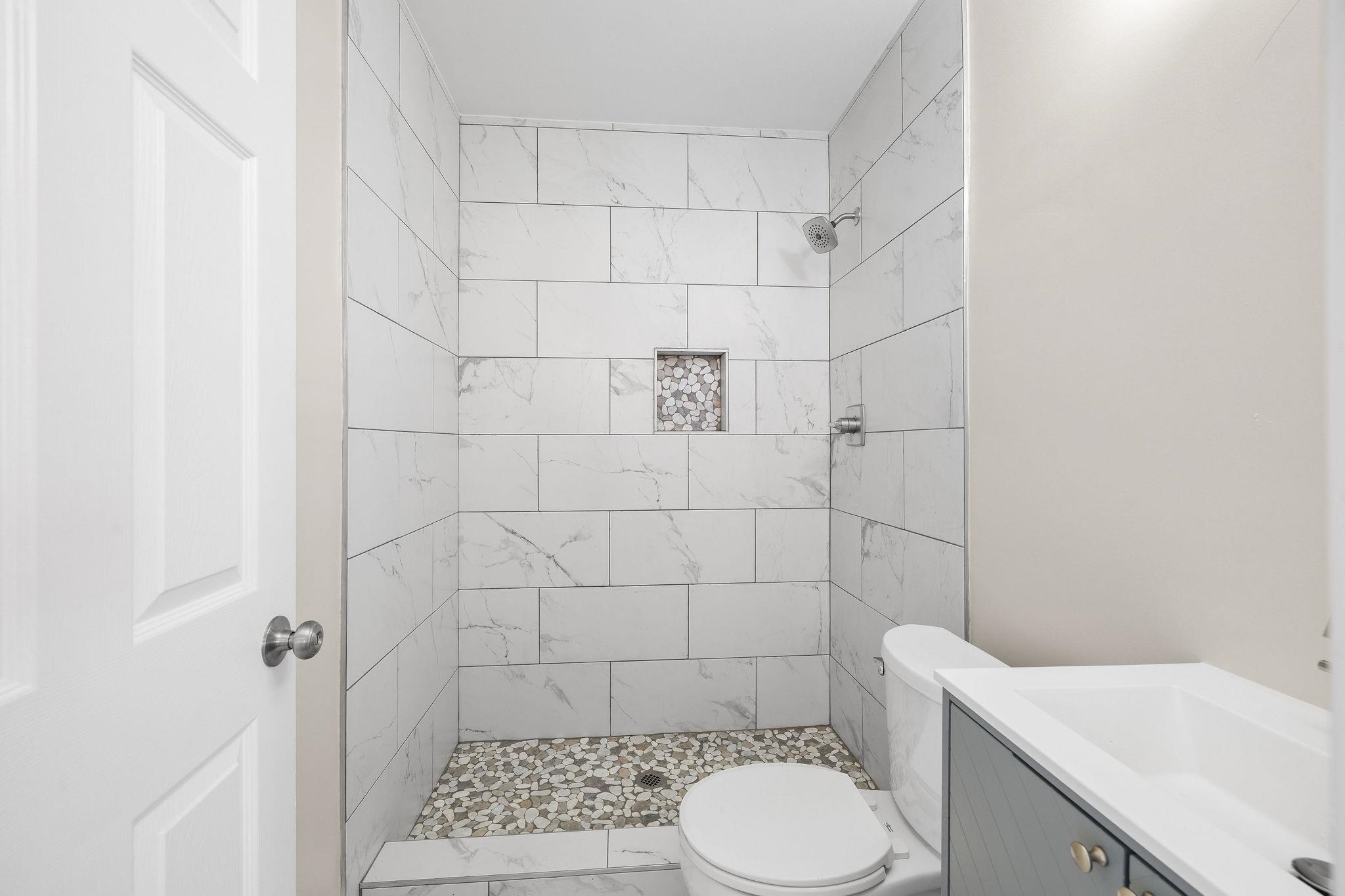 1120 Parkland Road Memphis, TN 38111 - Photo 19 of 23 Bathroom featuring a stall shower and vanity