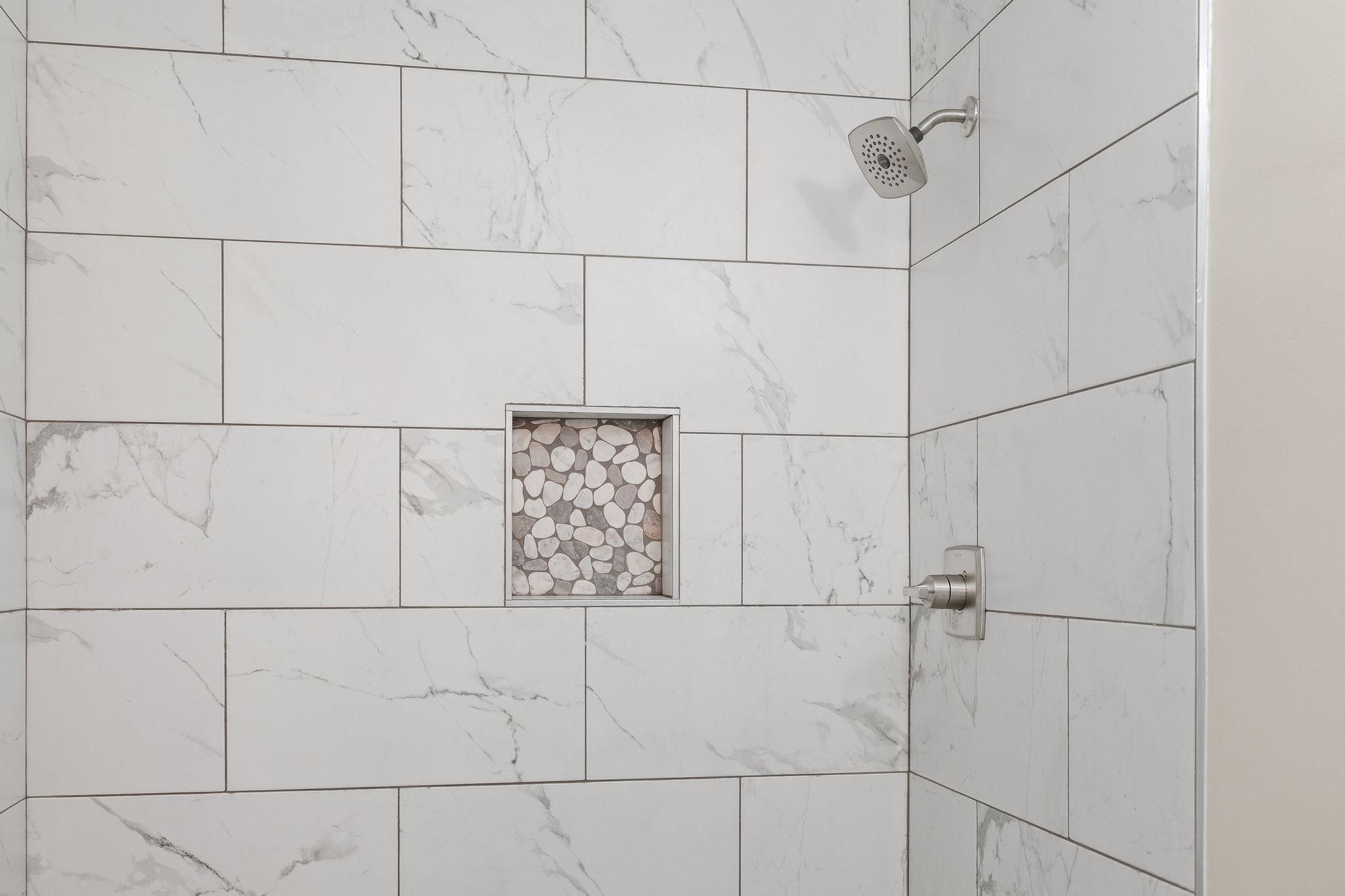 1120 Parkland Road Memphis, TN 38111 - Photo 20 of 23 Bathroom view of a tile shower