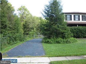 107 Peter Rafferty Drive Hamilton, NJ 08690 - Photo 2 of 6
