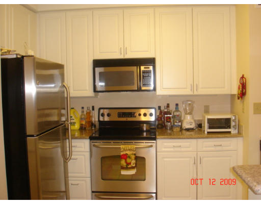 175 Cottage Street, Unit 502 Chelsea, MA 02150 - Photo 2 of 11 Gallery Image 2