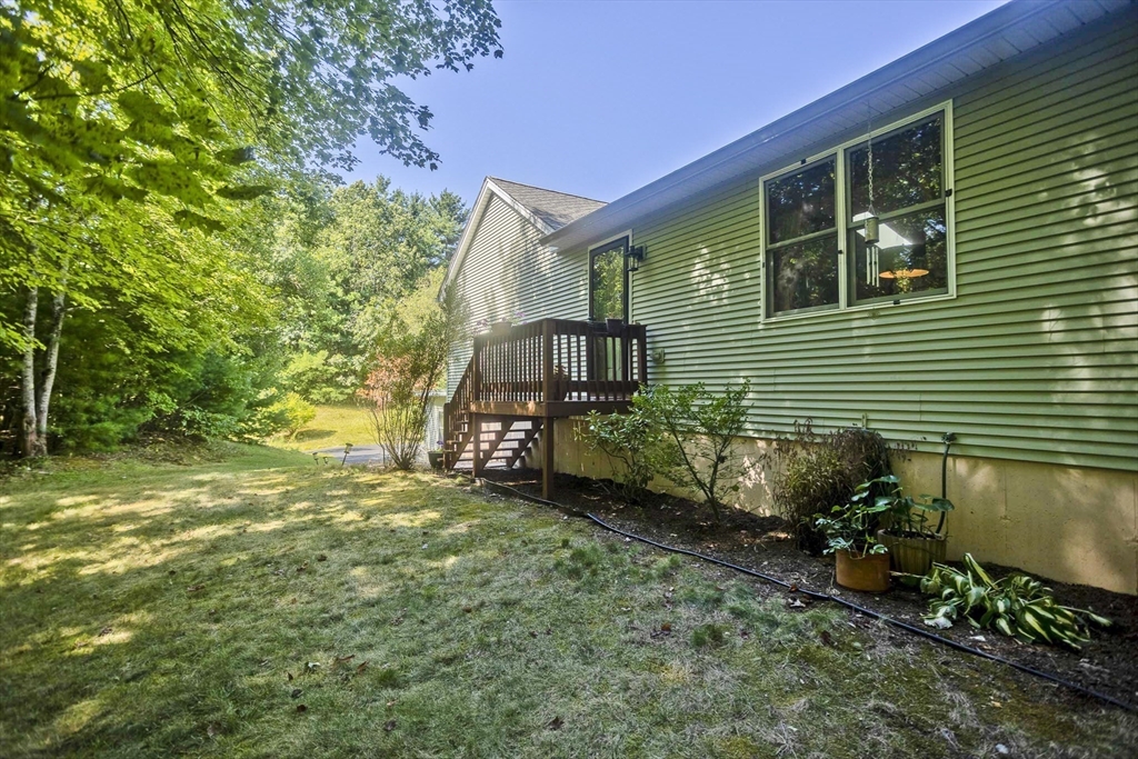 267 Southampton Road Holyoke, MA 01040 - Photo 12 of 42