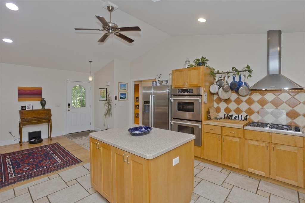 267 Southampton Road Holyoke, MA 01040 - Photo 17 of 42