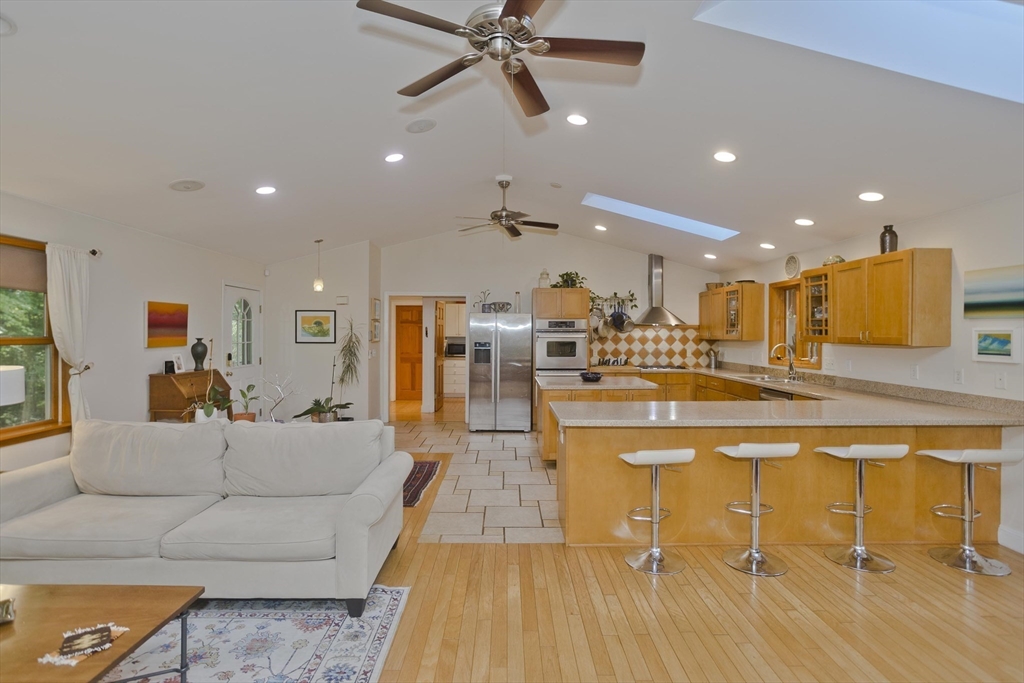 267 Southampton Road Holyoke, MA 01040 - Photo 20 of 42