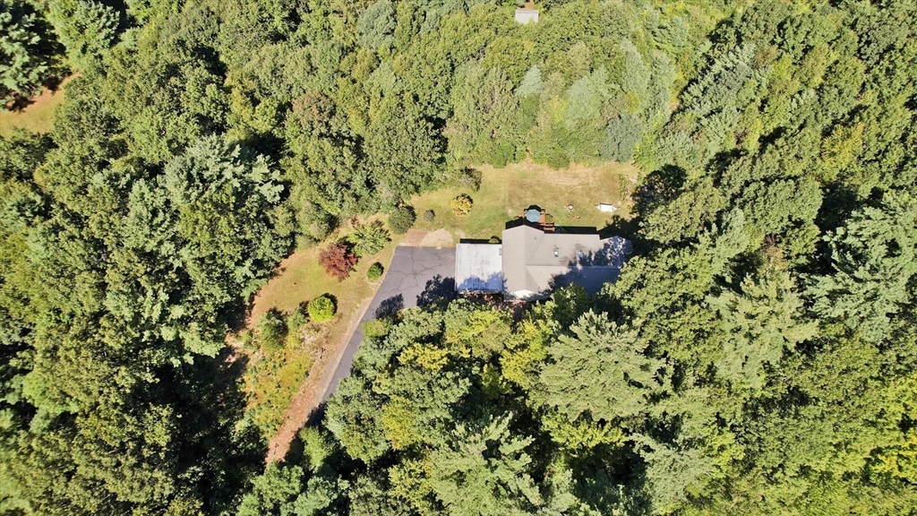 267 Southampton Road Holyoke, MA 01040 - Photo 2 of 42