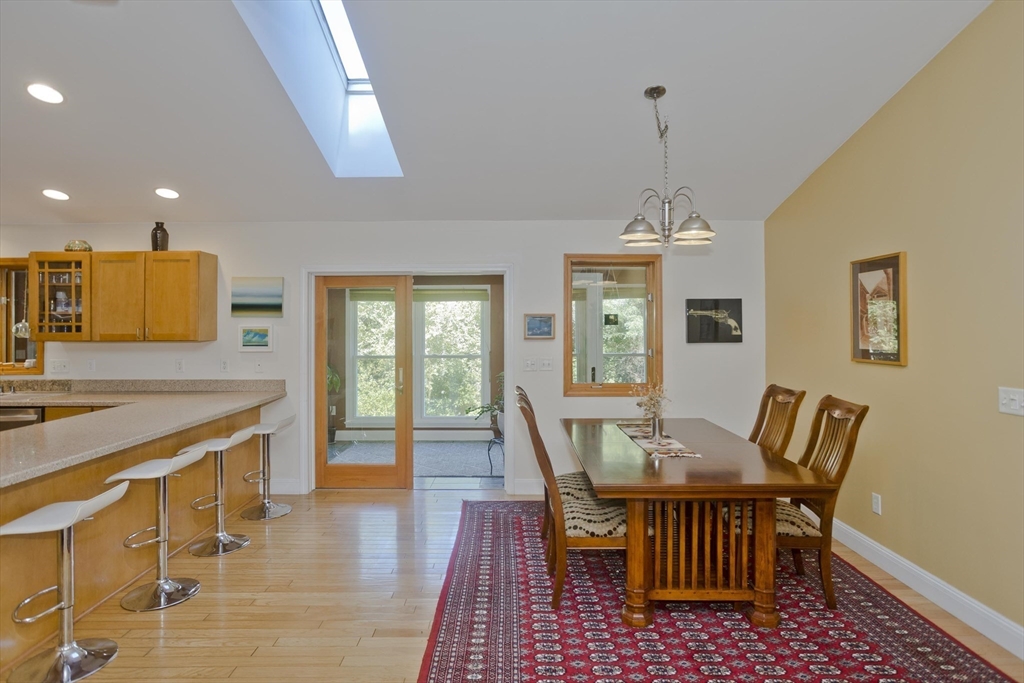 267 Southampton Road Holyoke, MA 01040 - Photo 21 of 42