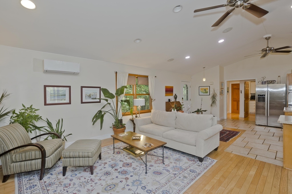 267 Southampton Road Holyoke, MA 01040 - Photo 23 of 42