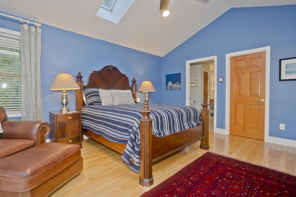 267 Southampton Road Holyoke, MA 01040 - Photo 28 of 42