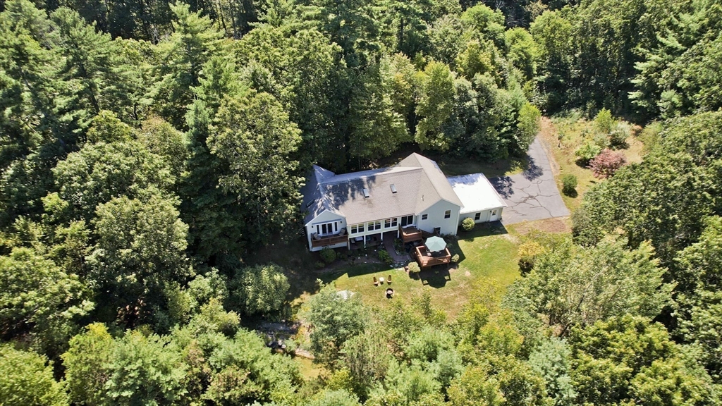 267 Southampton Road Holyoke, MA 01040 - Photo 3 of 42