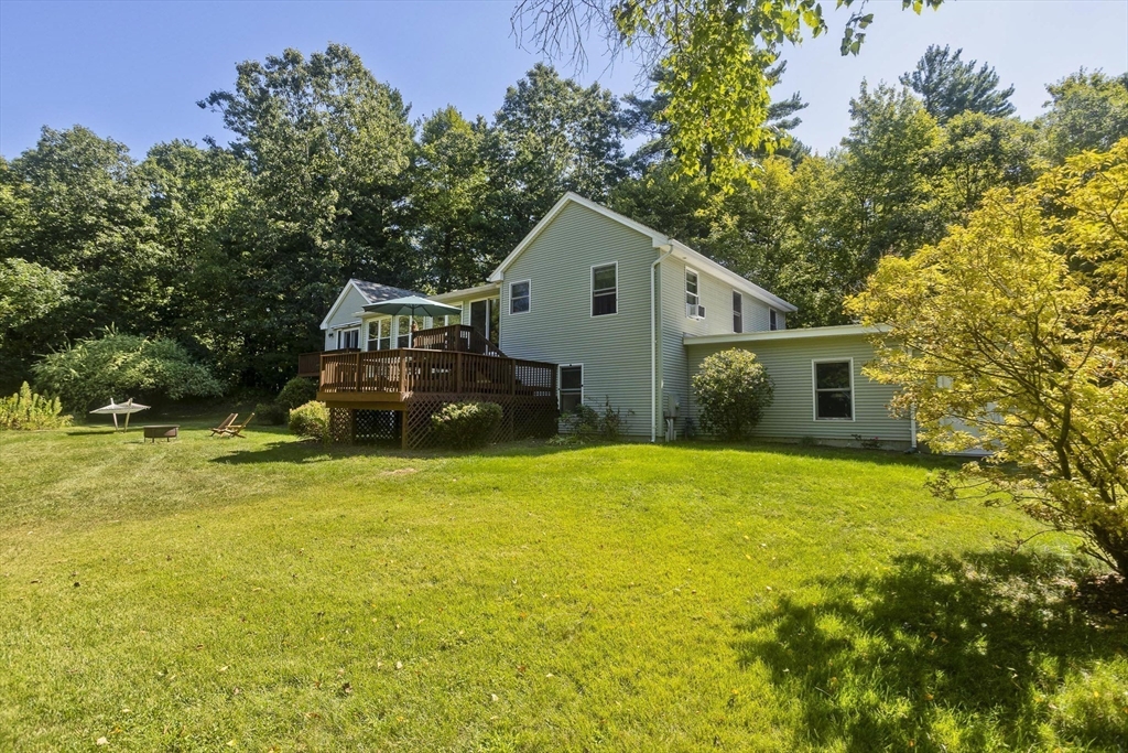 267 Southampton Road Holyoke, MA 01040 - Photo 5 of 42