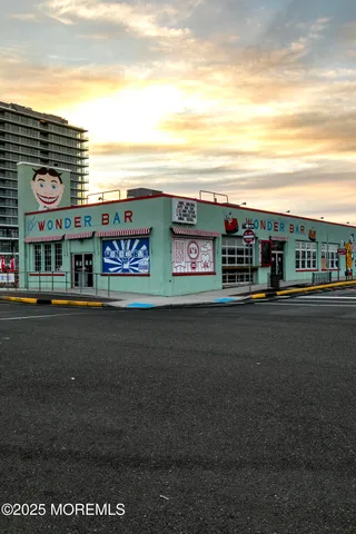 $279,900 | 400 Deal Lake Drive, Unit 5F, Asbury Park, NJ 07712