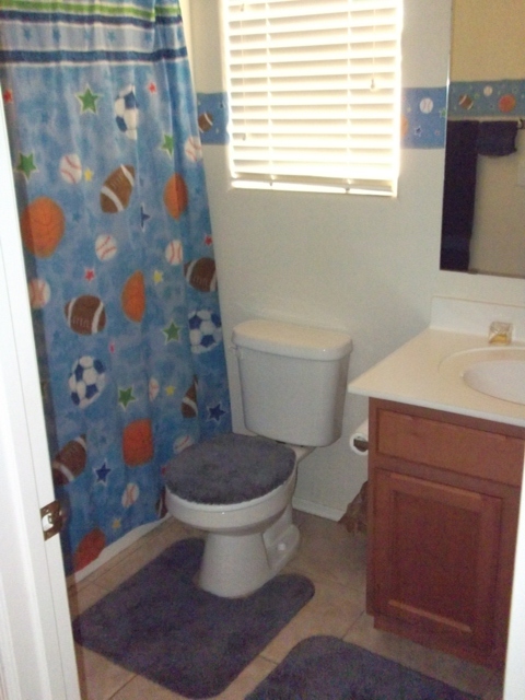 2321 West Carter Road Phoenix, AZ 85041 - Photo 8 of 9 Bath 2