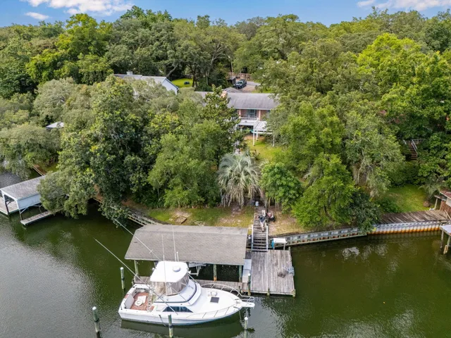$825,900 | 123 Star Drive, Fort Walton Beach, FL 32547