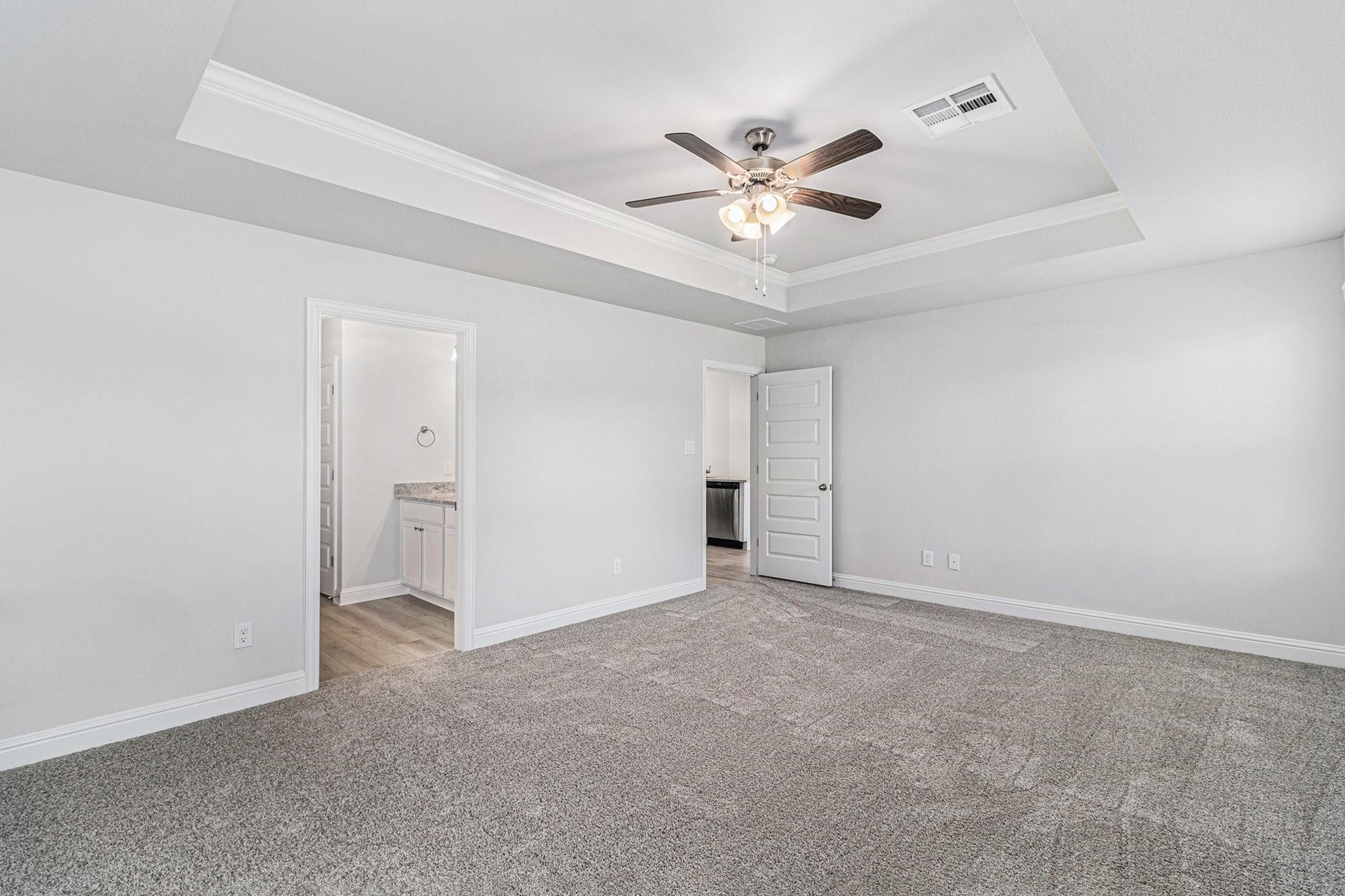 10 Keystone Court Angleton, TX 77515 - Photo 2 of 24