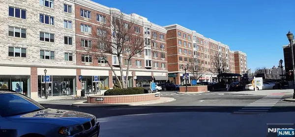 $599,000 | 2301 City Place, Edgewater, NJ 07020