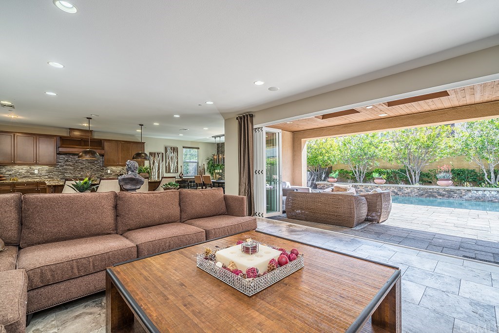 184 Compass Irvine, CA 92618 - Photo 4 of 30