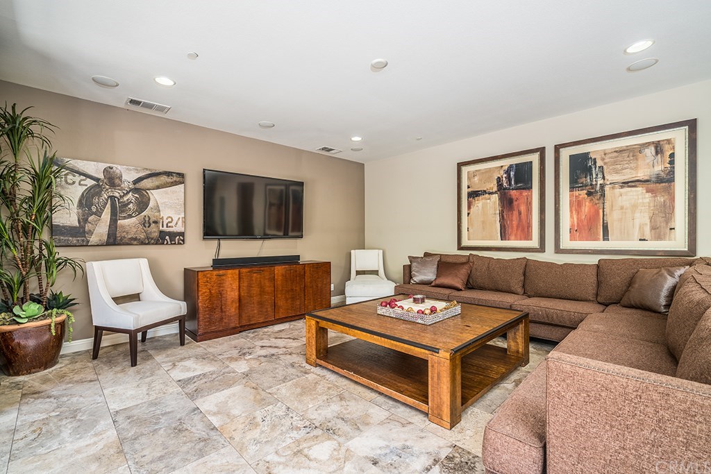 184 Compass Irvine, CA 92618 - Photo 5 of 30