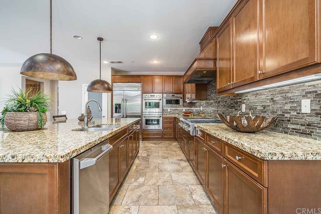 184 Compass Irvine, CA 92618 - Photo 7 of 30