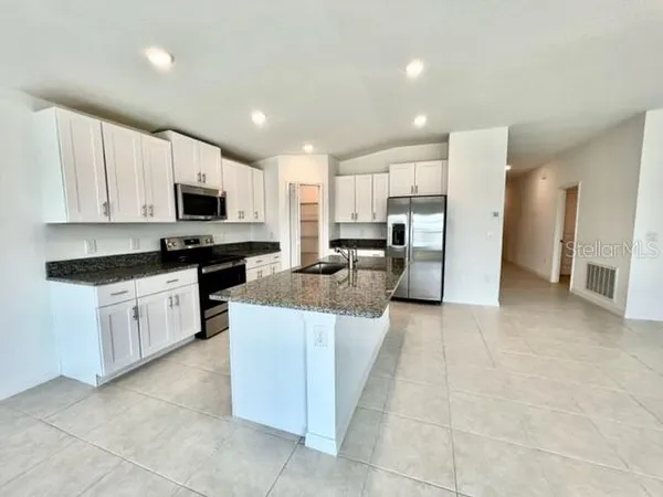 $2,300 | 11517 Lavender Loop Spring Hill, Spring Hill, FL 34609