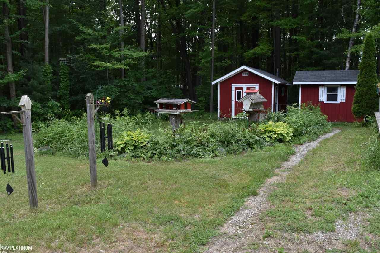7203 Bryce Road North Street, MI 48049 - Photo 33 of 44 31350673-33.JPG