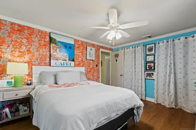 $269,900 | 162 Townsend Avenue, Waterbury, CT 06705