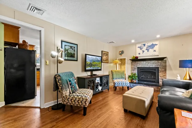 $269,900 | 162 Townsend Avenue, Waterbury, CT 06705