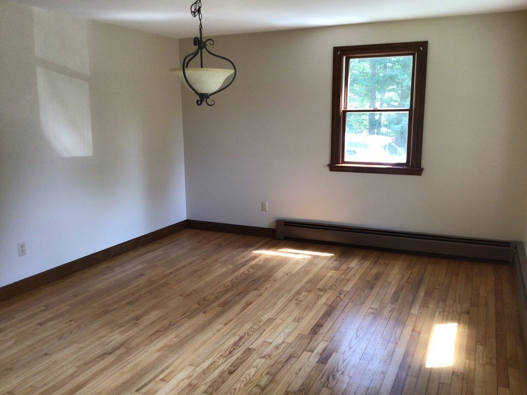 409 North Avenue Rochester, MA 02770 - Photo 4 of 8