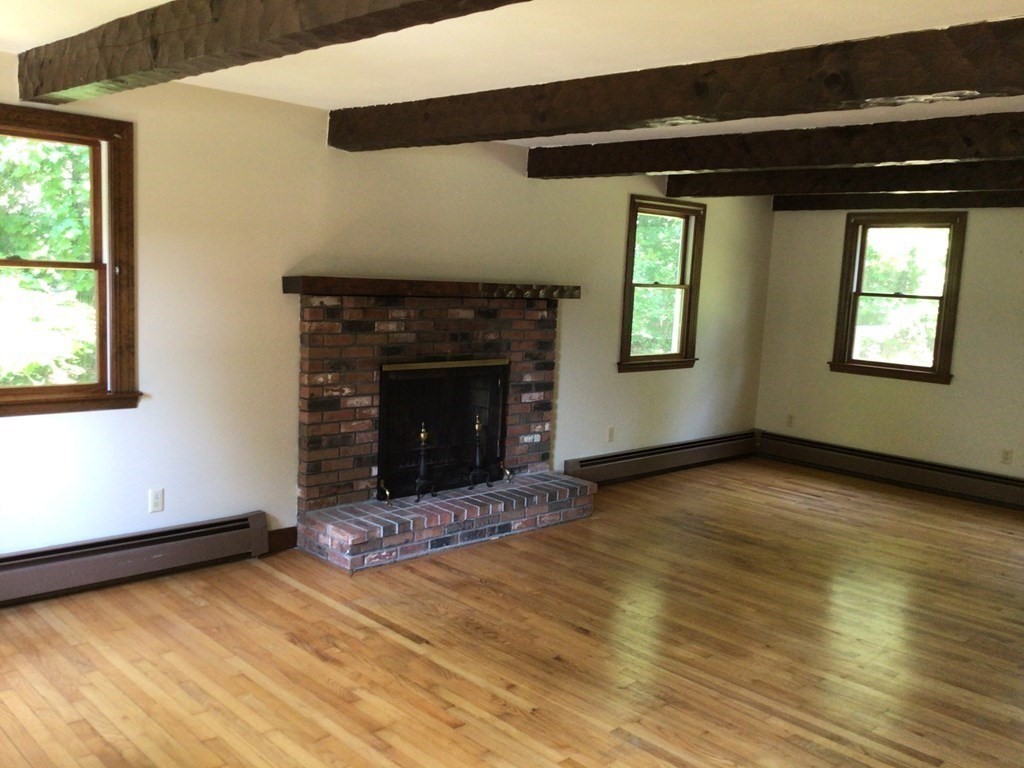 409 North Avenue Rochester, MA 02770 - Photo 5 of 8