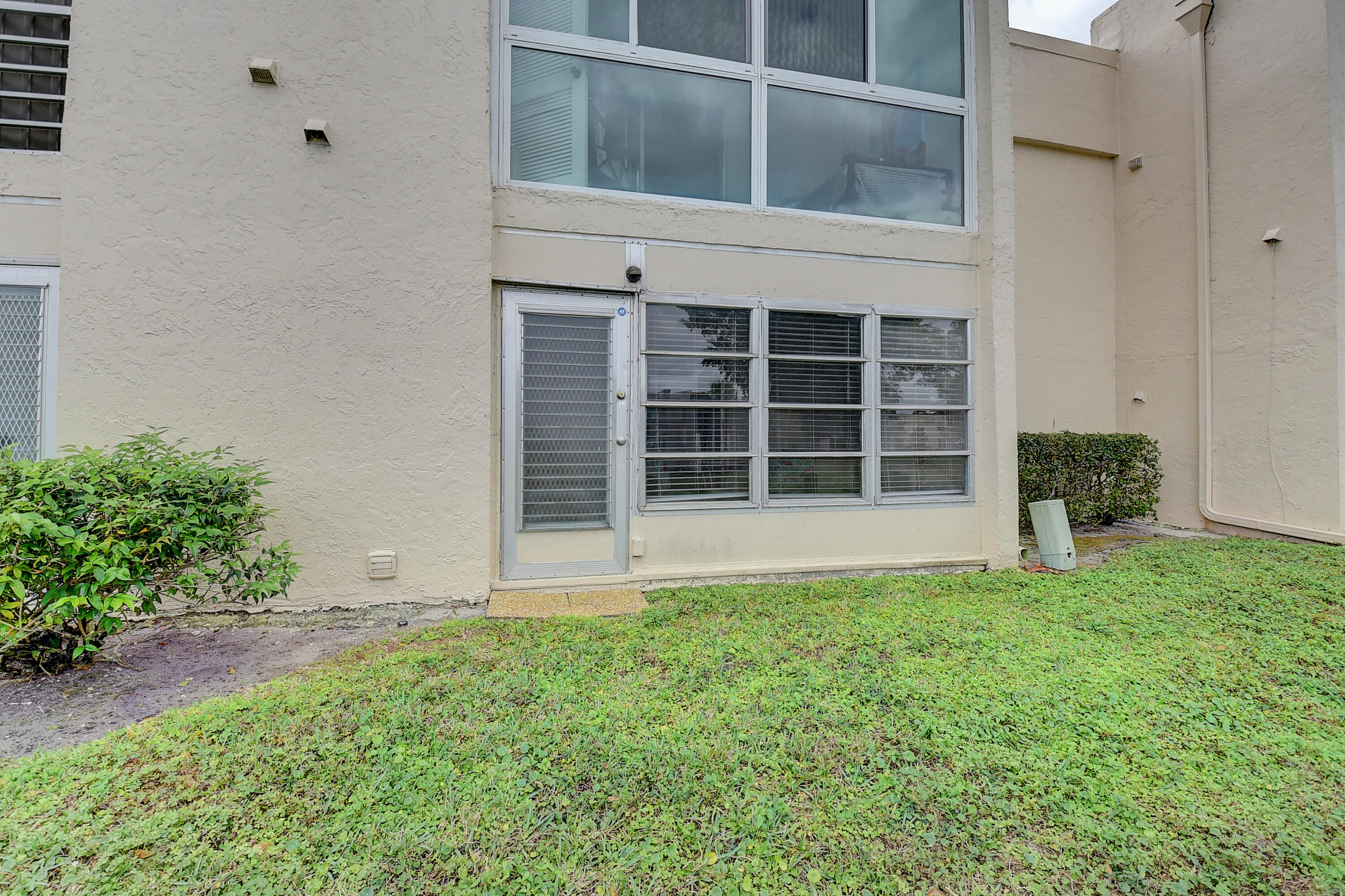 2901 Fiore Way, Unit 105 Delray Beach, FL 33445 - Photo 20 of 32 DSC_0771_2_3_4_5