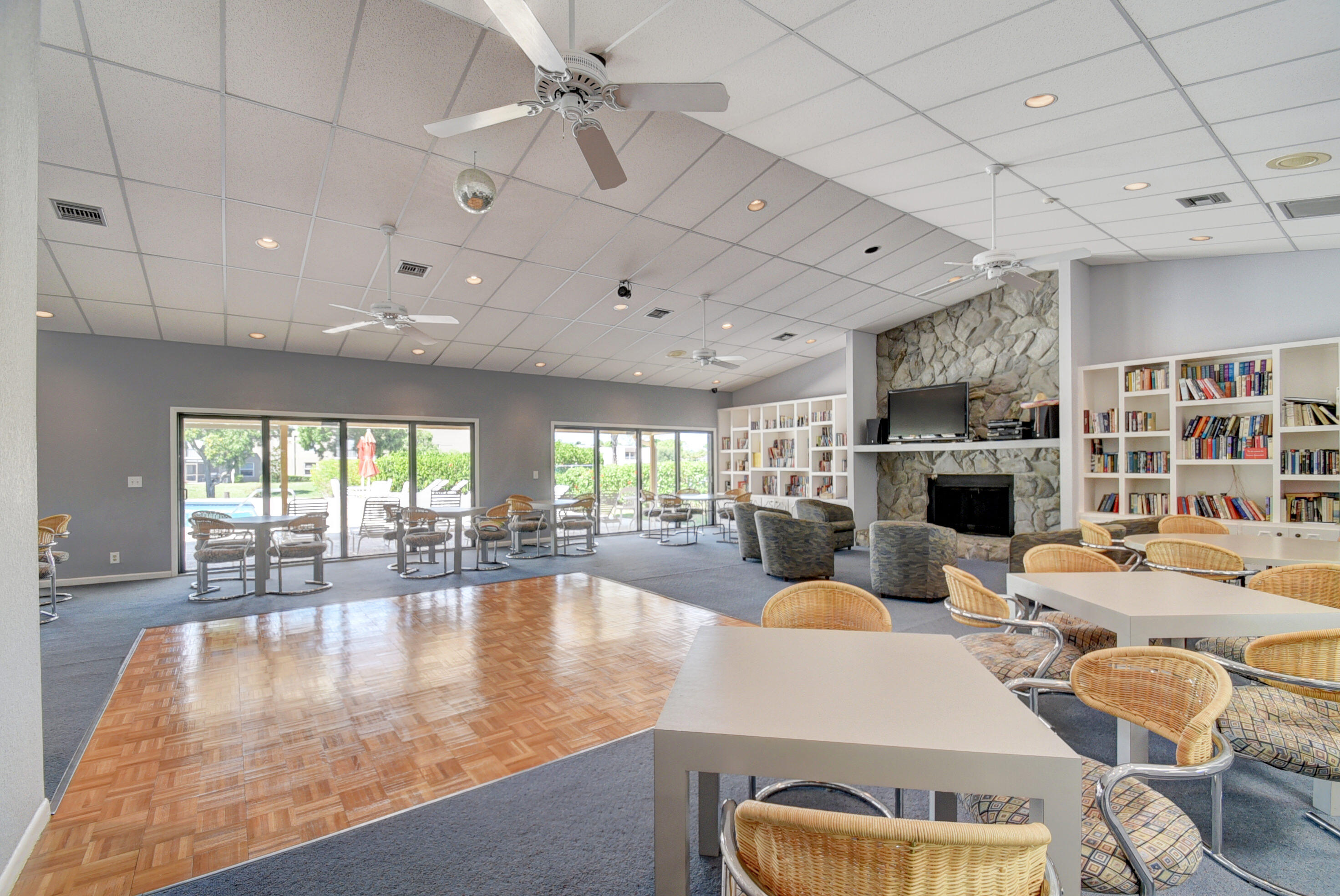 2901 Fiore Way, Unit 105 Delray Beach, FL 33445 - Photo 30 of 32 Lago Del Ray (3)