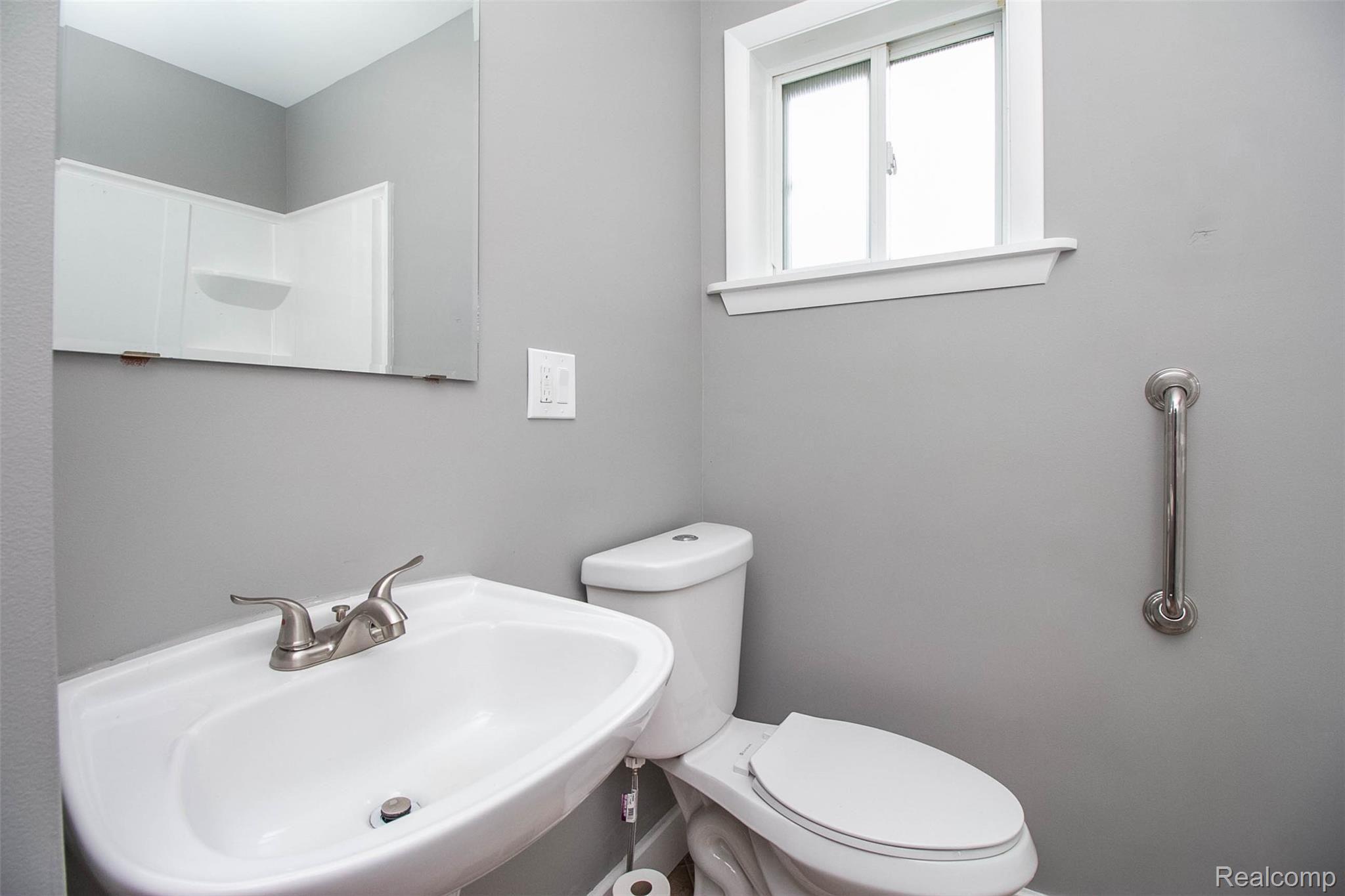 11280 Birch Run Road Birch Run, MI 48415 - Photo 18 of 29 20.jpg