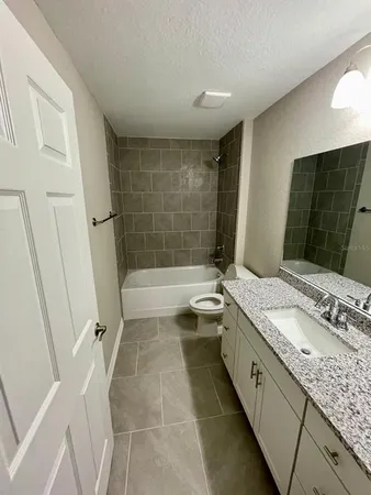 $2,300 | 19231 Southwest 97th Street, Dunnellon, FL 34432