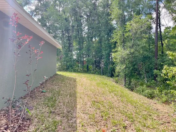 $2,300 | 19231 Southwest 97th Street, Dunnellon, FL 34432