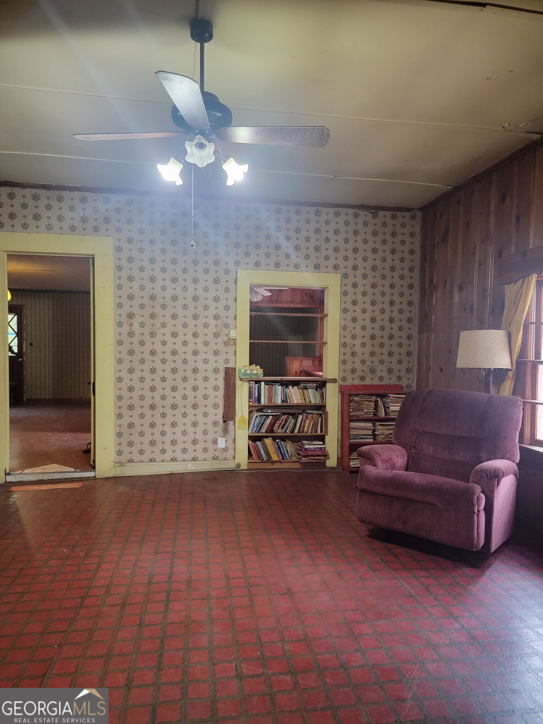 346 South Oliver Street Elberton, GA 30635 - Photo 19 of 52 a living room with furniture and a flat screen tv